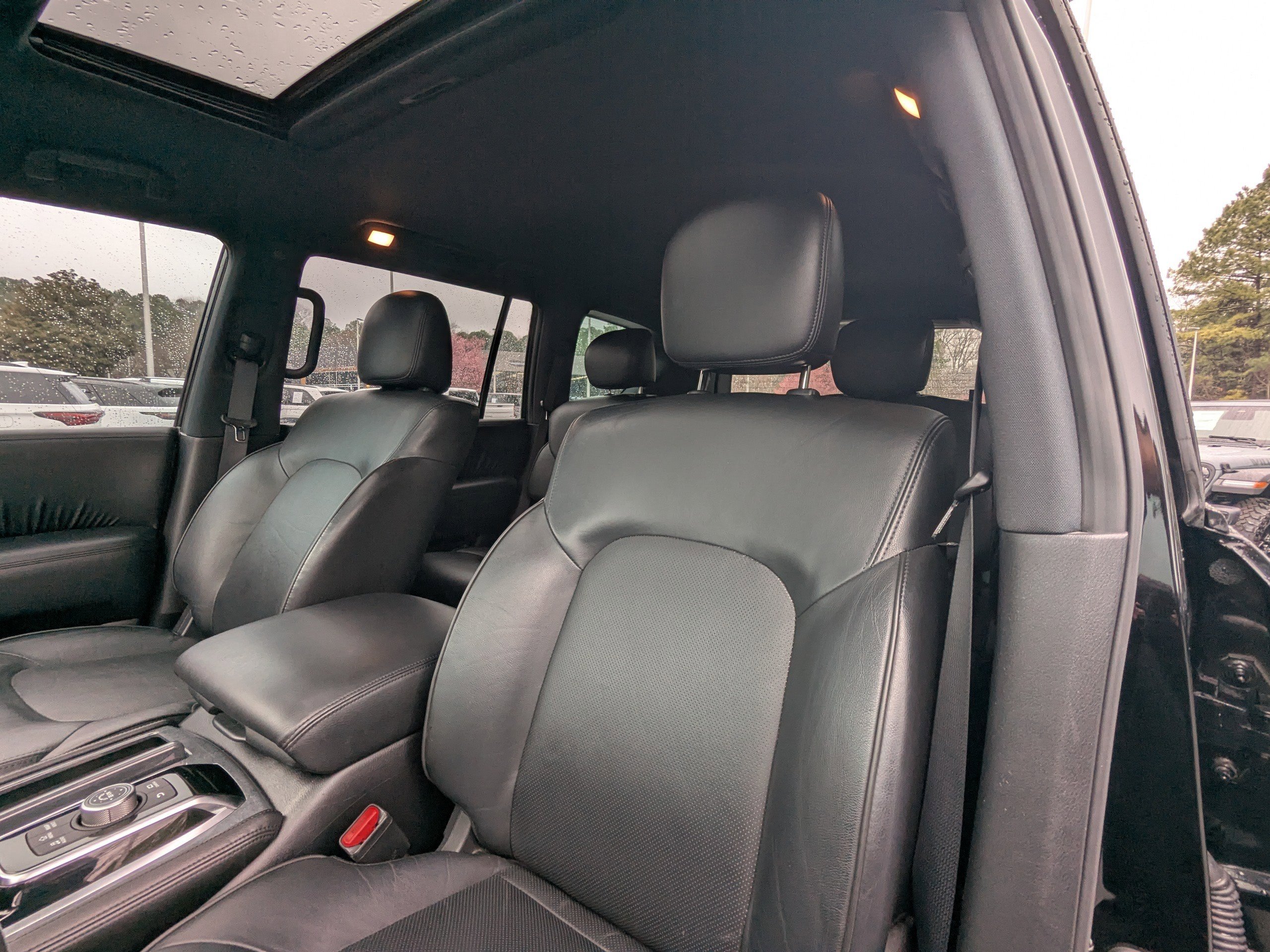 Used 2023 Nissan Armada SL w/ Midnight Edition Package image 9