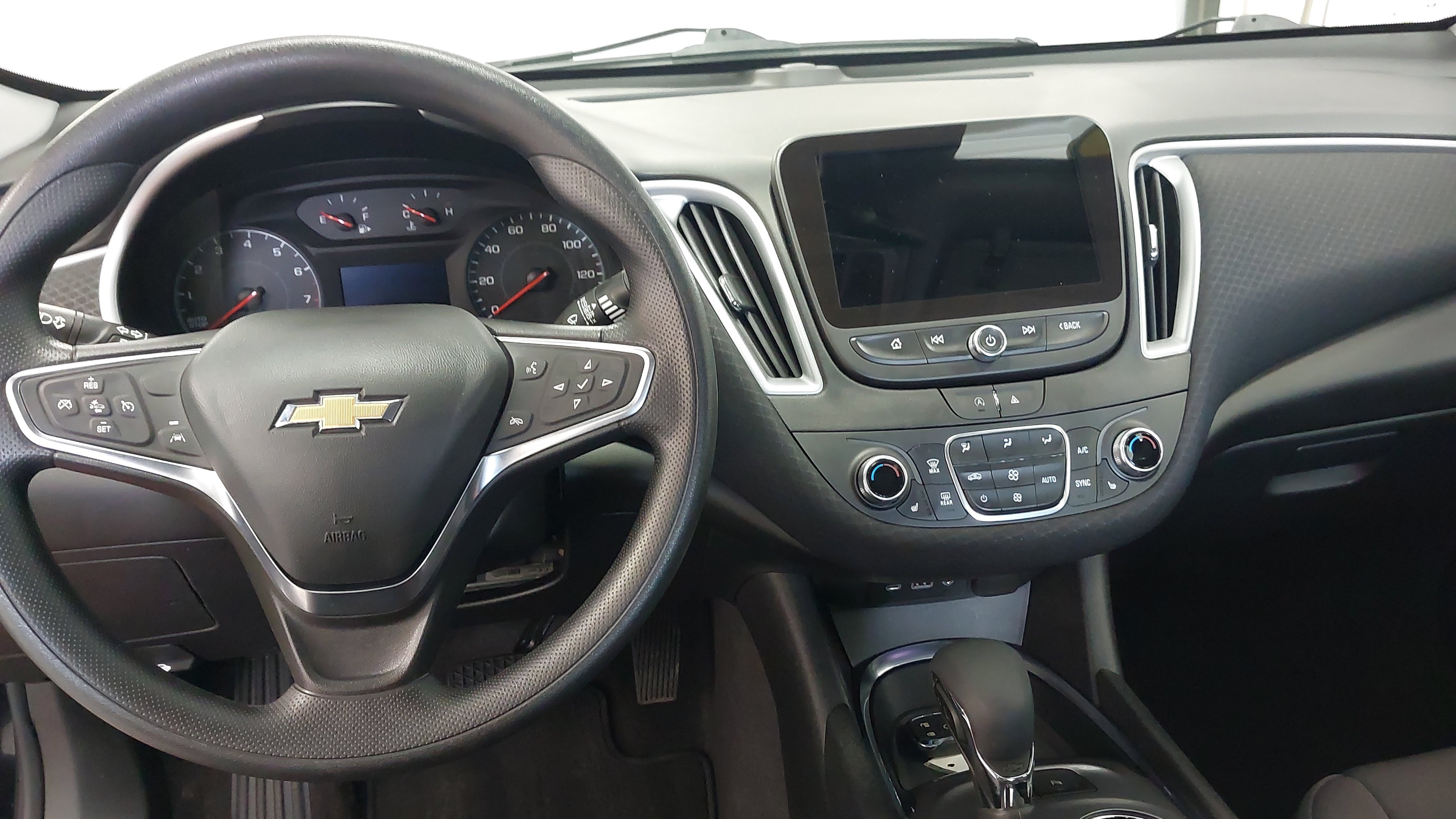 Used 2024 Chevrolet Malibu LT FWD image 26