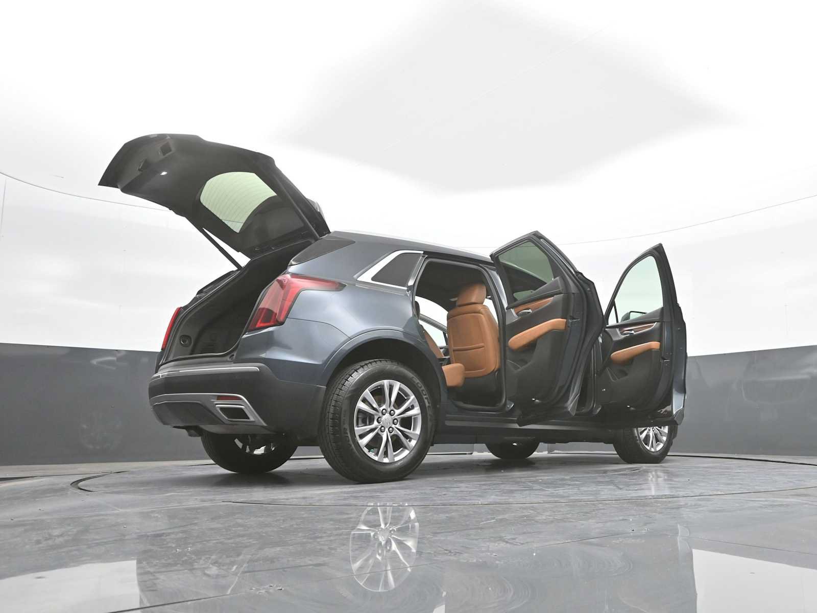Used 2020 Cadillac XT5 Premium Luxury AWD/4WD image 52