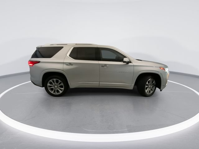 Used 2019 Chevrolet Traverse Premier w/ Driver Confidence II Package FWD image 5