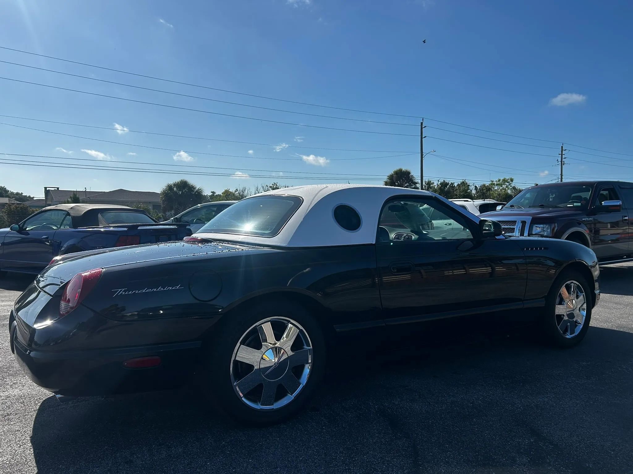 Used 2002 Ford Thunderbird RWD image 3