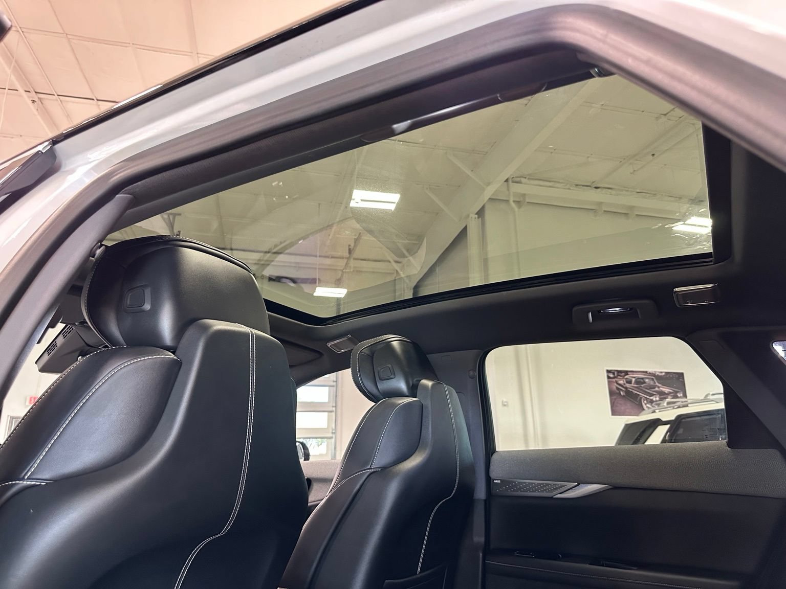 Used 2025 Cadillac Optiq Luxury 2 w/ LPO, Floor Liner Package AWD/4WD image 32