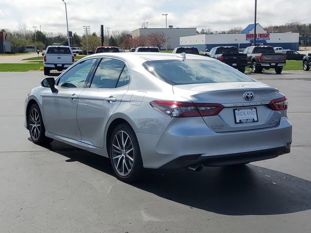 Used 2024 Toyota Camry XLE w/ Cold Weather Package FWD image 4