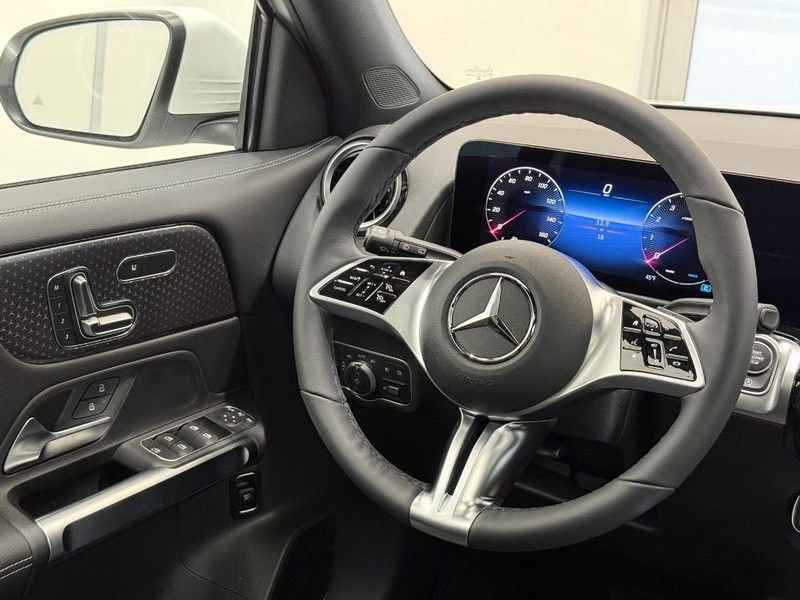 New 2026 Mercedes-Benz GLB 250 4MATIC image 7