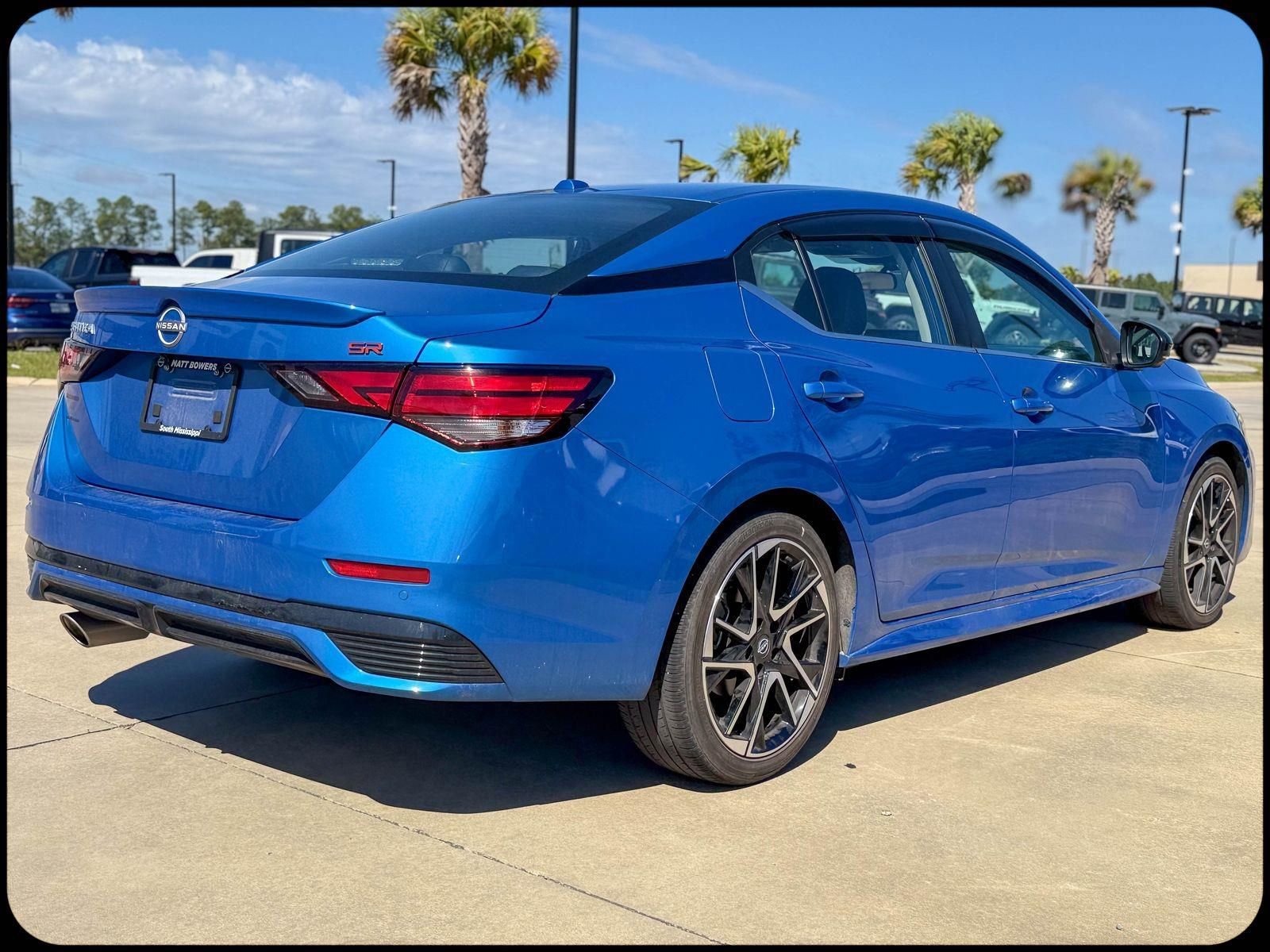 Used 2024 Nissan Sentra SR w/ SR Premium Package image 18