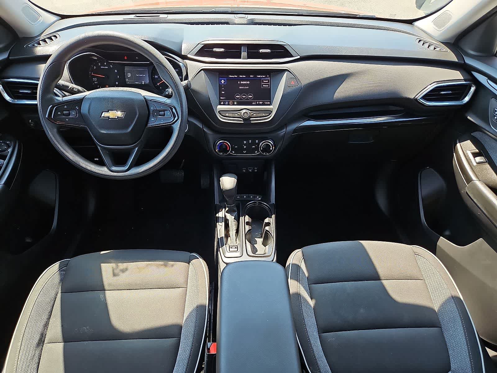 Certified 2022 Chevrolet TrailBlazer LT w/ LPO, Blackout Package FWD image 11