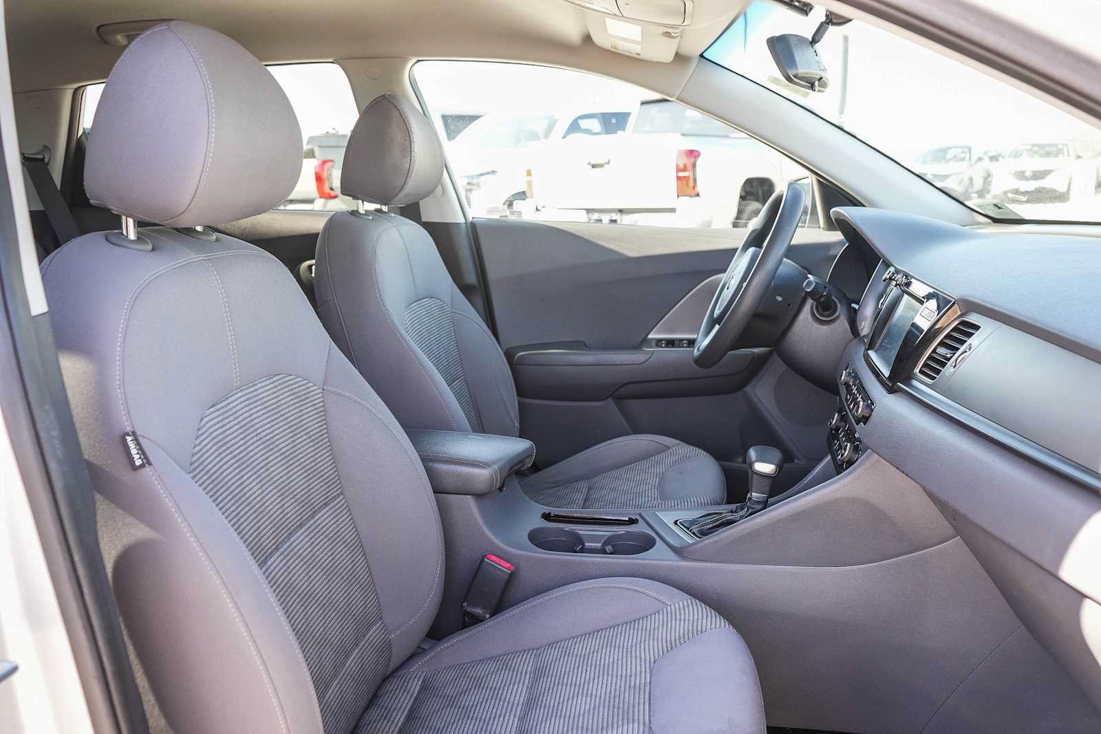 Used 2019 Kia Niro LX FWD image 16