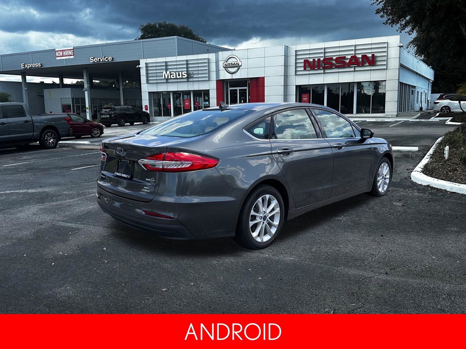 Used 2020 Ford Fusion SE FWD image 4
