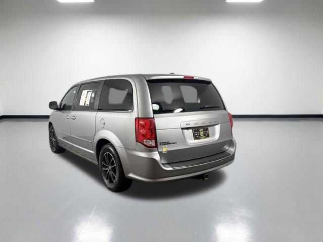 Used 2017 Dodge Grand Caravan SE image 4