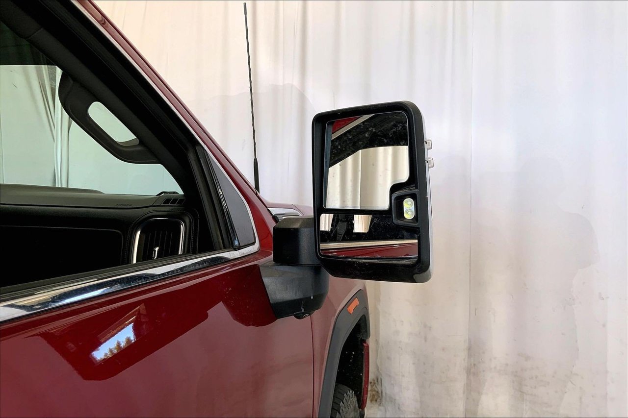 Used 2020 GMC Sierra 3500 Denali w/ Technology Package AWD/4WD image 11