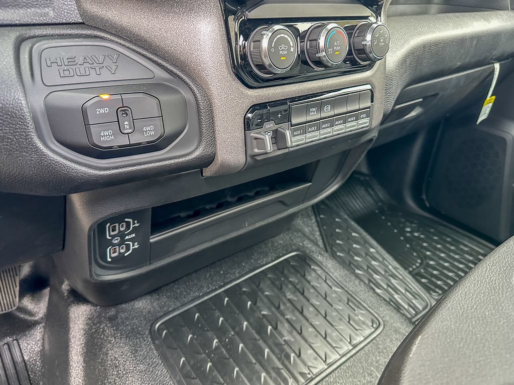 New 2026 RAM 5500 Tradesman w/ Chrome Appearance Group AWD/4WD image 29