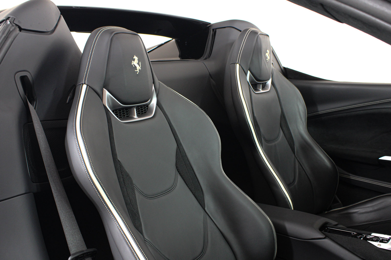 Certified 2024 Ferrari 296 GTS RWD image 32