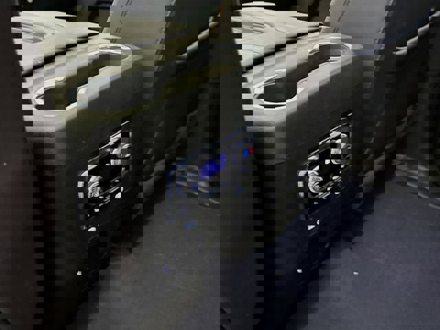 Used 2023 GMC Yukon XL AT4 w/ Technology Package image 28