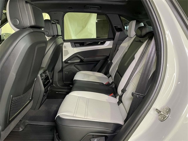 New 2026 Porsche Cayenne S image 19