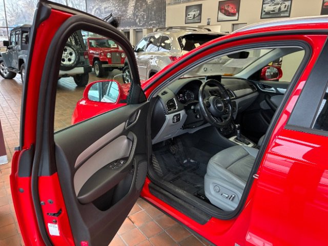 Used 2017 Audi Q3 2.0T Premium FWD image 17