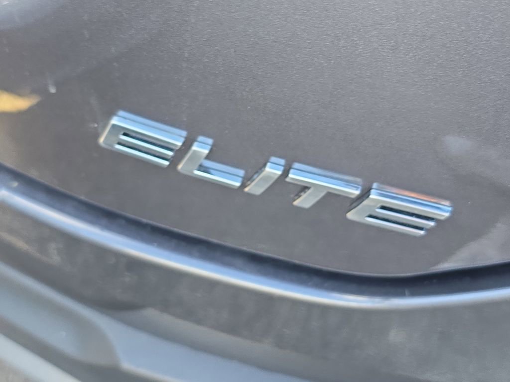 Used 2023 Honda Pilot Elite image 7