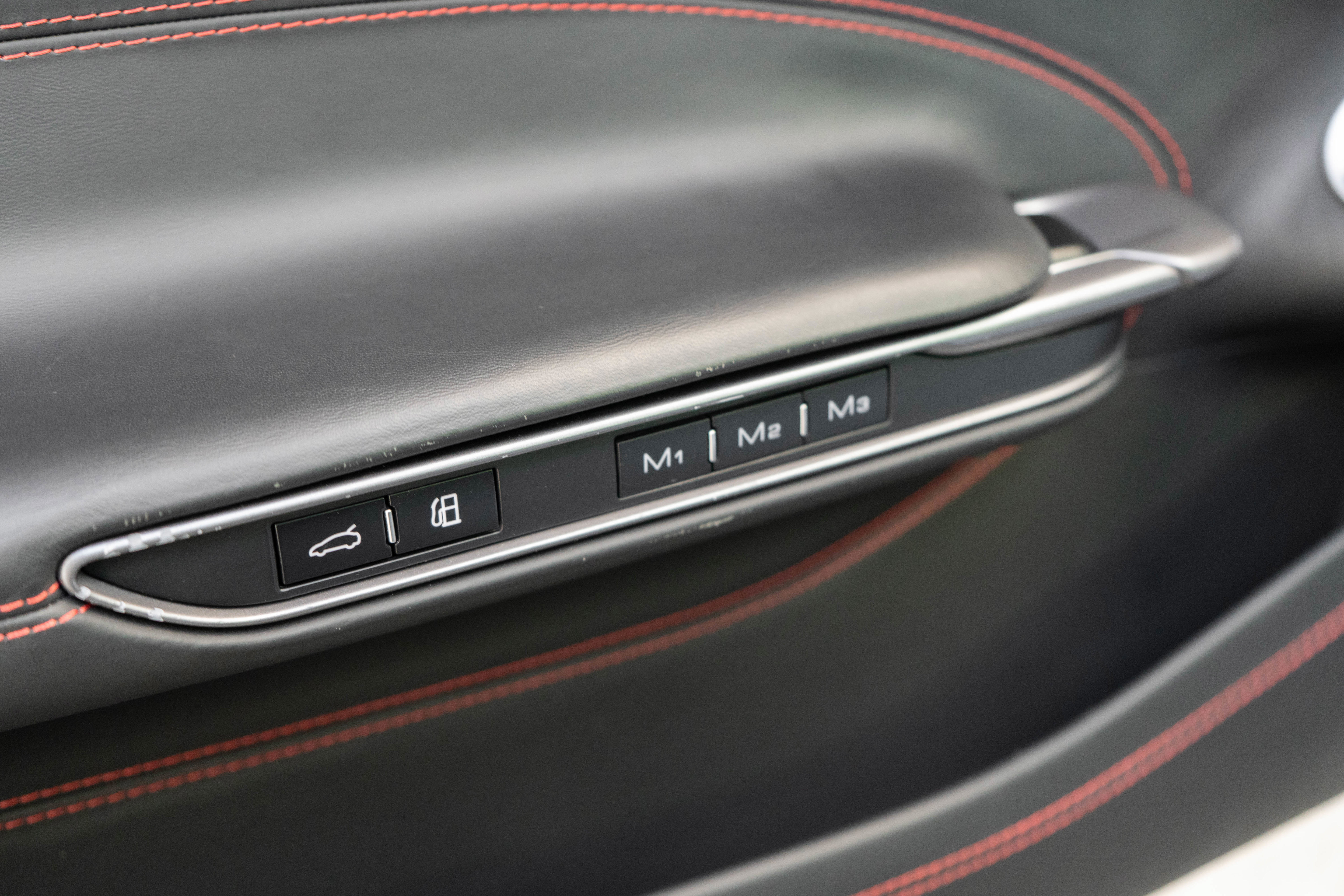 Used 2018 Ferrari GTC4Lusso T RWD image 13