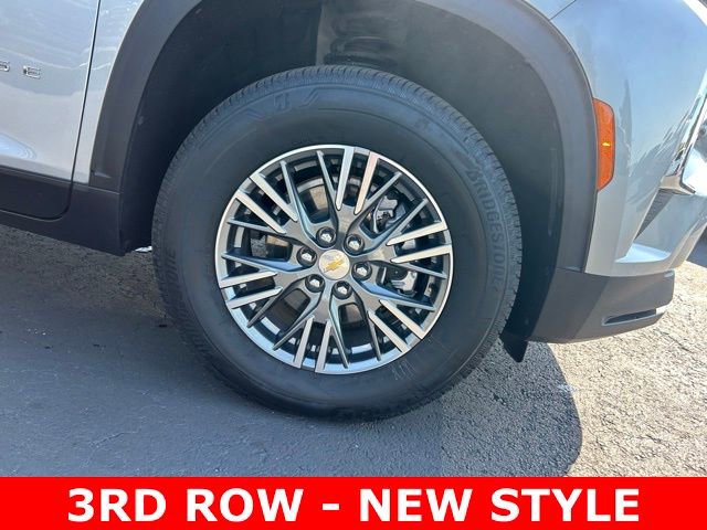 Certified 2025 Chevrolet Traverse LT FWD image 8