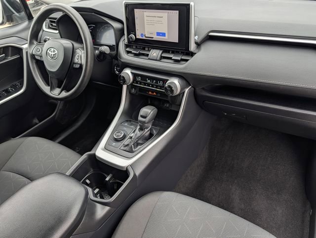 Used 2025 Toyota RAV4 XLE image 31