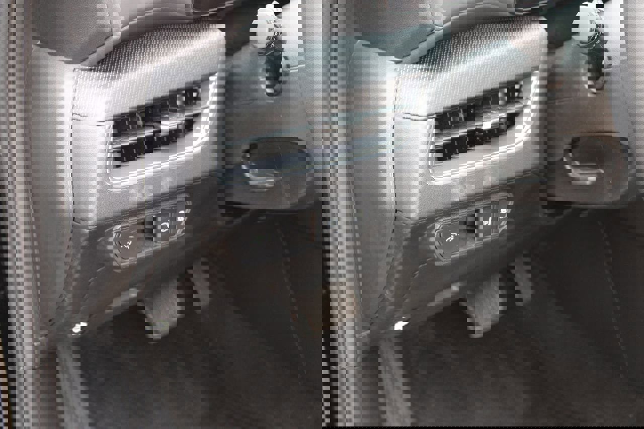 Used 2025 Kia K4 GT-Line w/ GT-Line Premium Package image 24