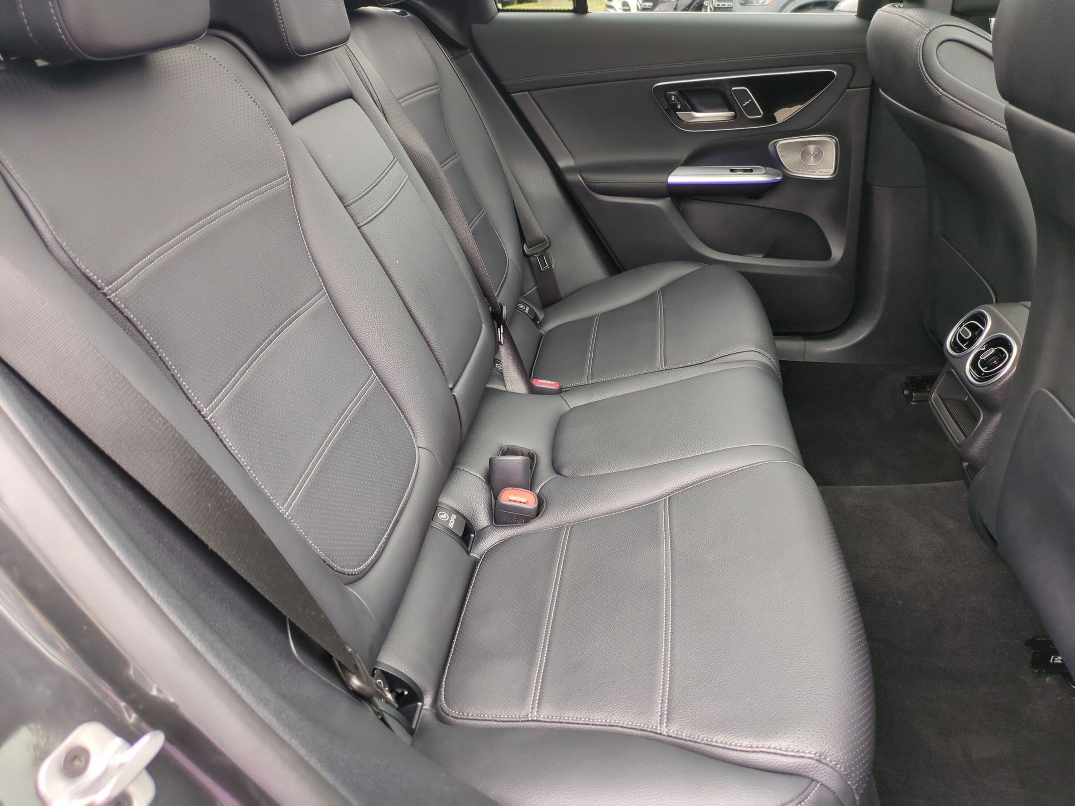 Certified 2025 Mercedes-Benz GLC 300 4MATIC image 34