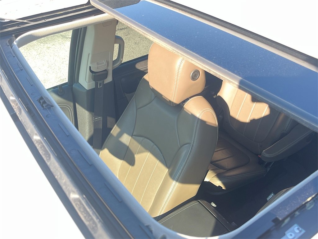 Used 2017 GMC Acadia Limited SLT image 23