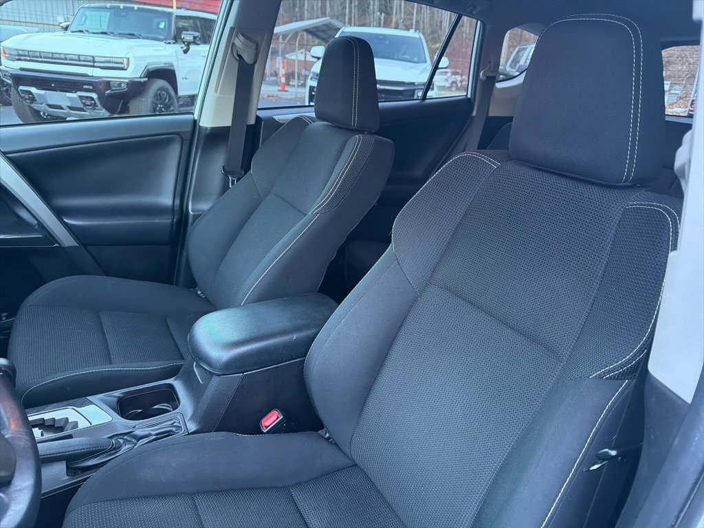 Used 2018 Toyota RAV4 Adventure image 9