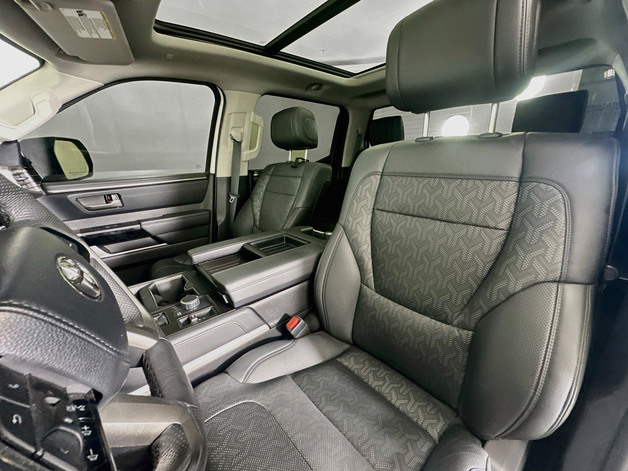 Used 2024 Toyota Tundra Limited AWD/4WD image 13