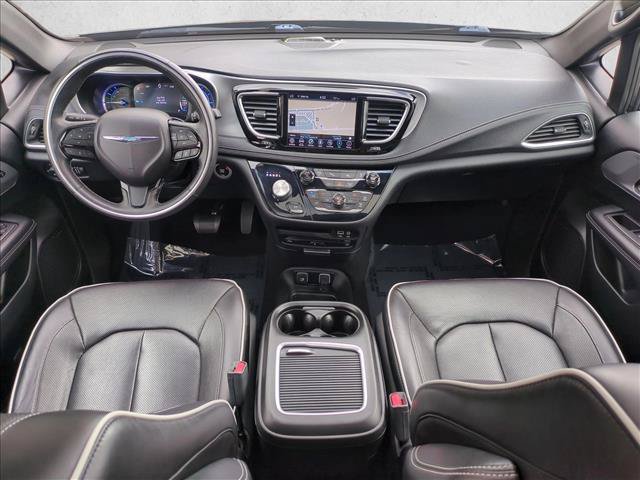 Used 2019 Chrysler Pacifica Limited w/ Advanced Safetytec Group FWD image 18