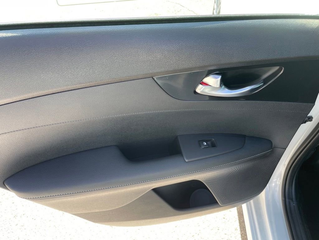 Used 2023 Kia Forte GT-Line FWD image 36