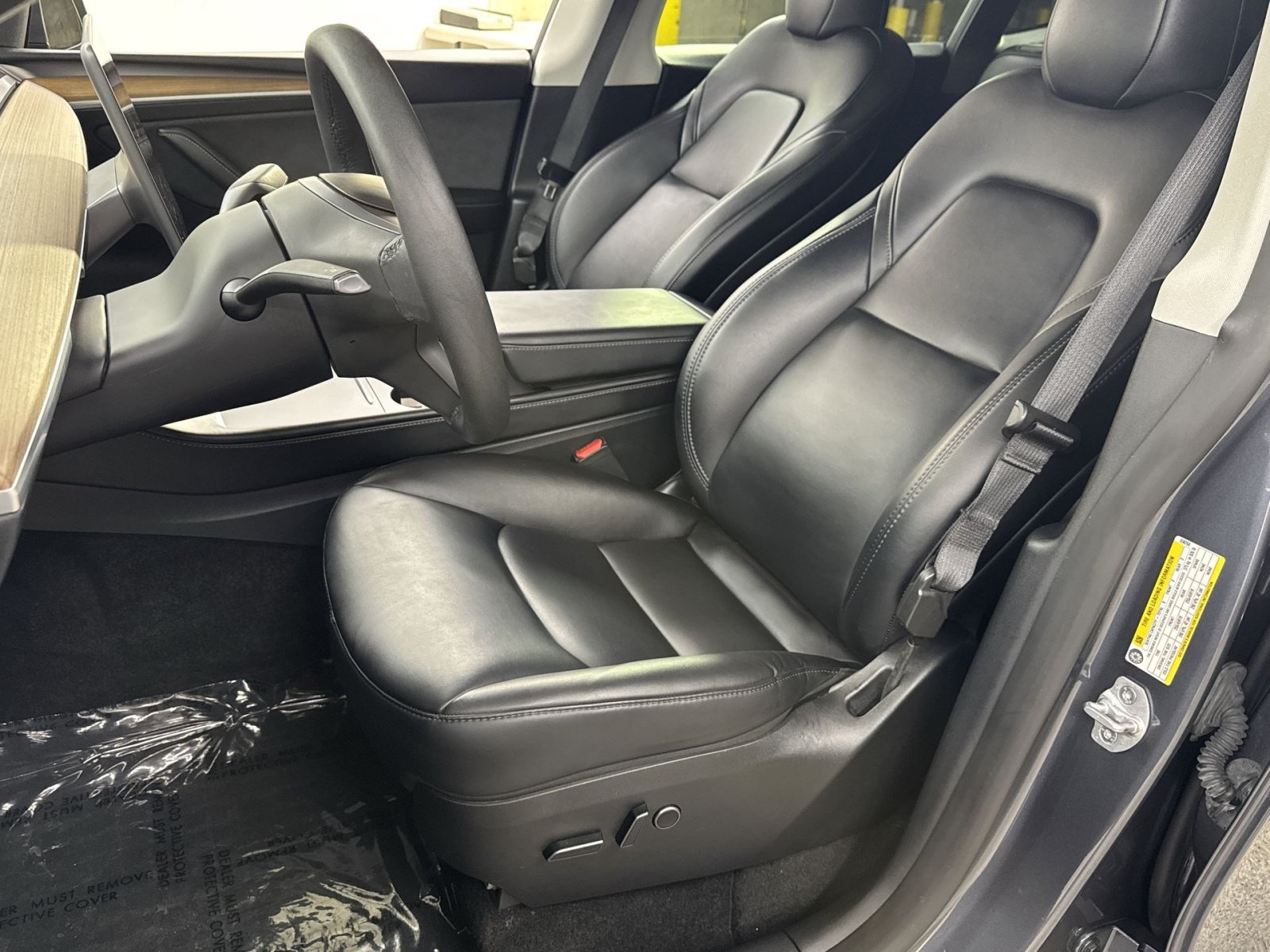 Used 2023 Tesla Model Y Long Range AWD/4WD image 25