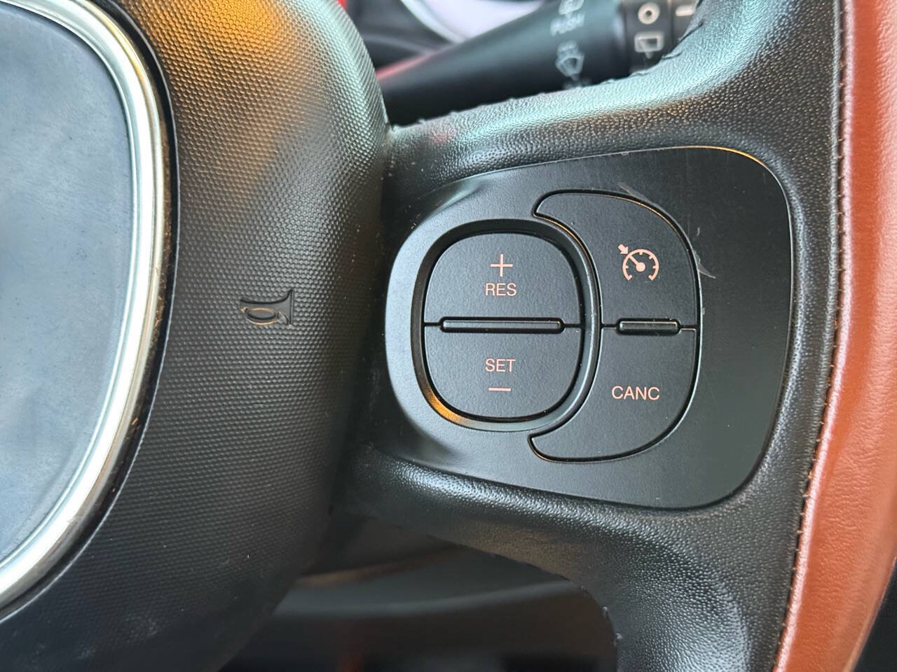 Used 2014 FIAT 500L Trekking FWD image 23