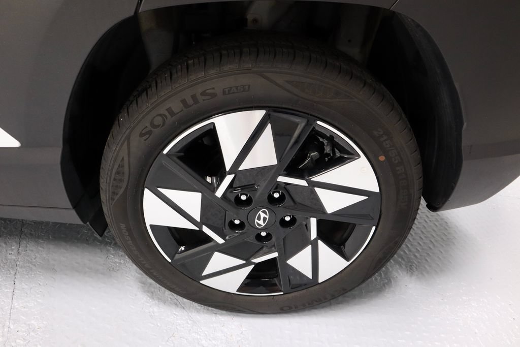 Used 2025 Hyundai Kona SEL FWD image 18