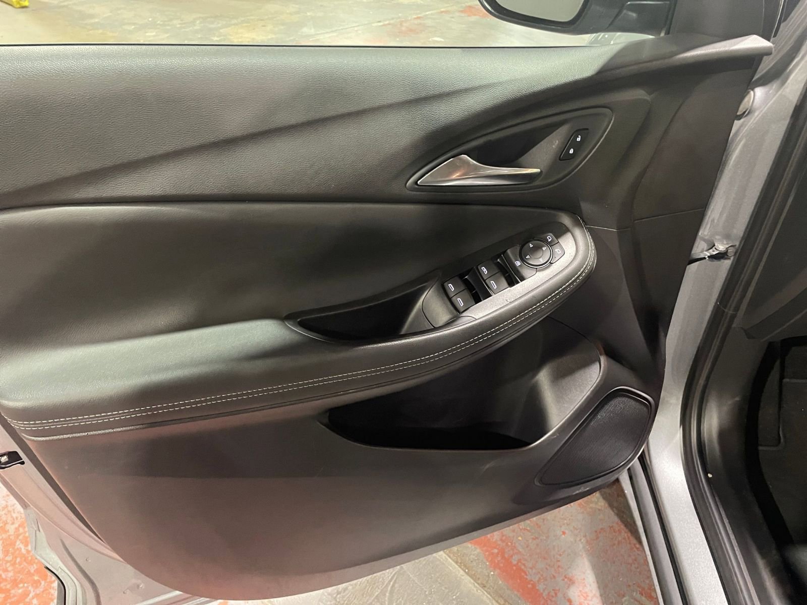 Used 2025 Buick Encore GX Preferred image 20