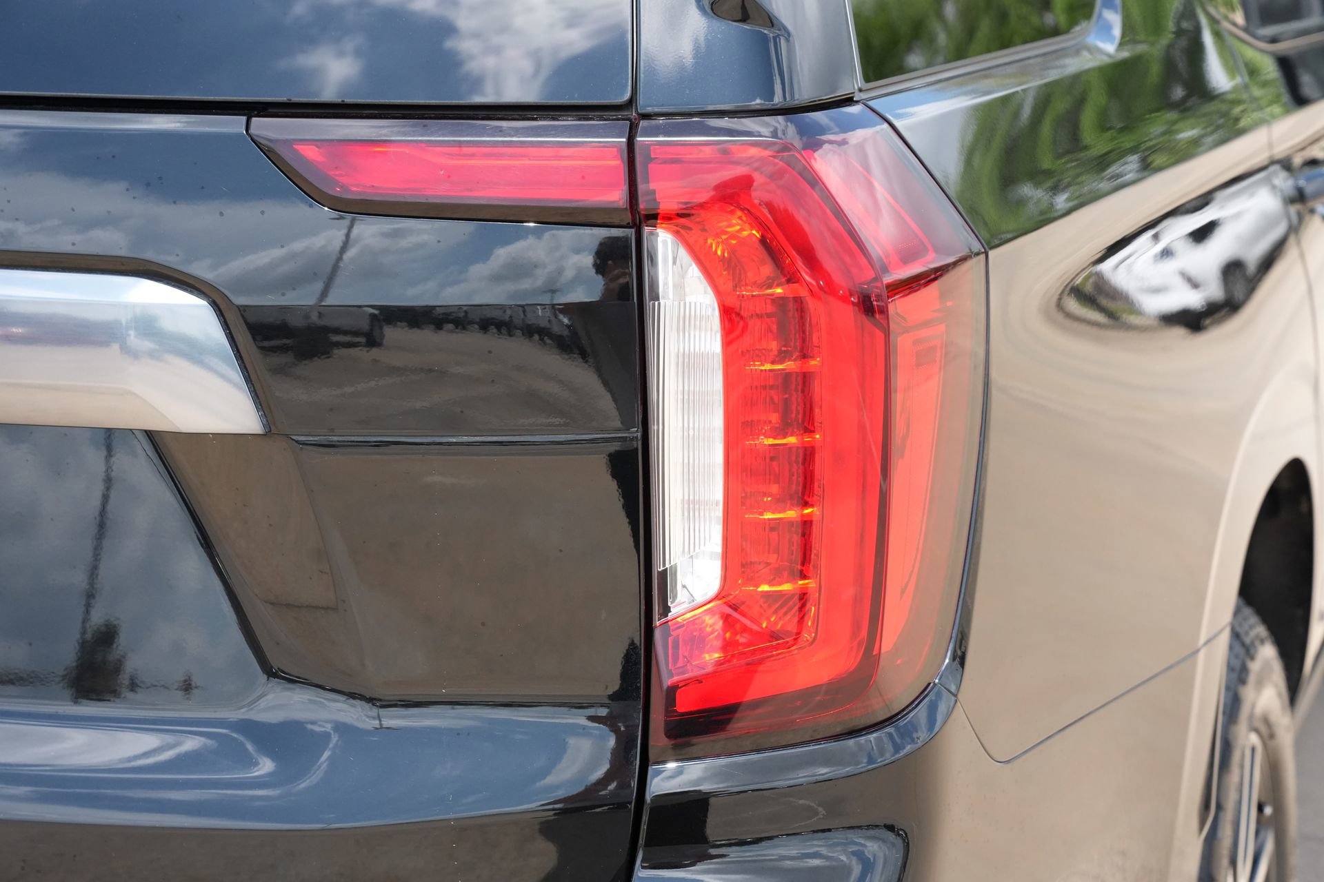 Used 2022 GMC Yukon AT4 image 17