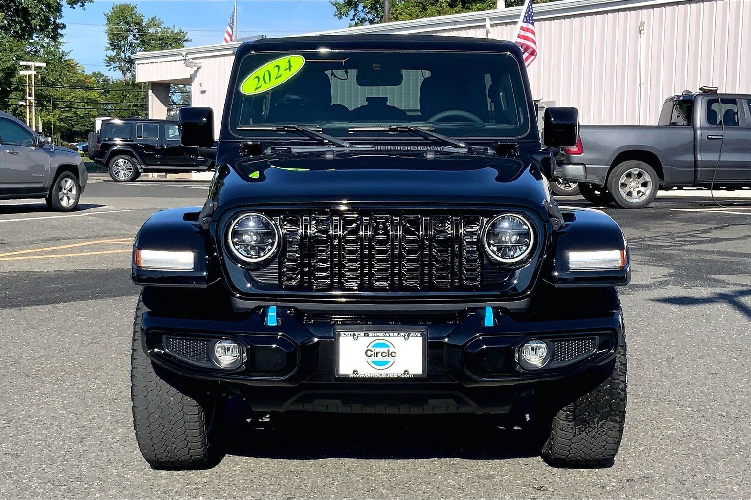 Used 2024 Jeep Wrangler High Altitude AWD/4WD image 3