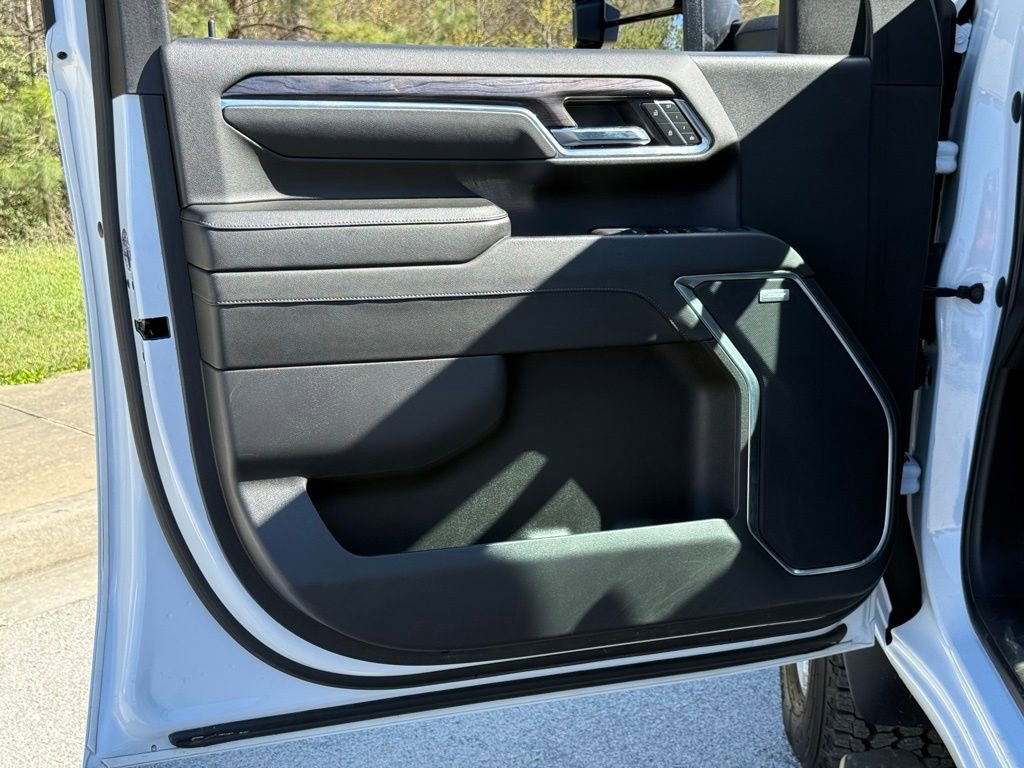 Used 2024 Chevrolet Silverado 2500 LTZ w/ LTZ Plus Package image 19