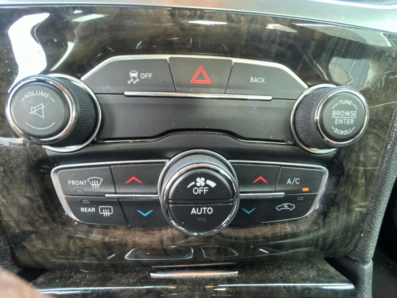 Used 2016 Chrysler 300 C RWD image 24