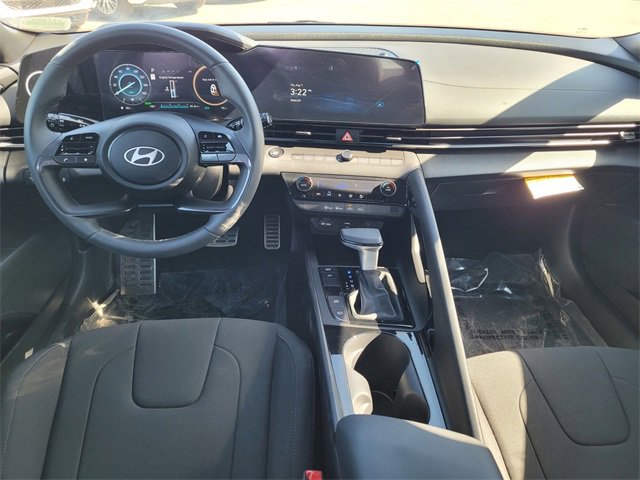 New 2025 Hyundai Elantra SEL image 7