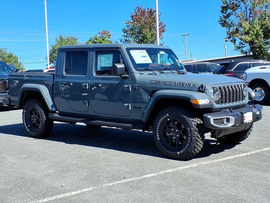 New 2025 Jeep Gladiator Sport image 2