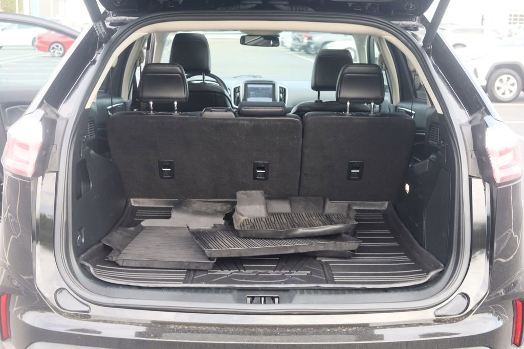 Used 2021 Ford Edge Titanium w/ Equipment Group 301A AWD/4WD image 27