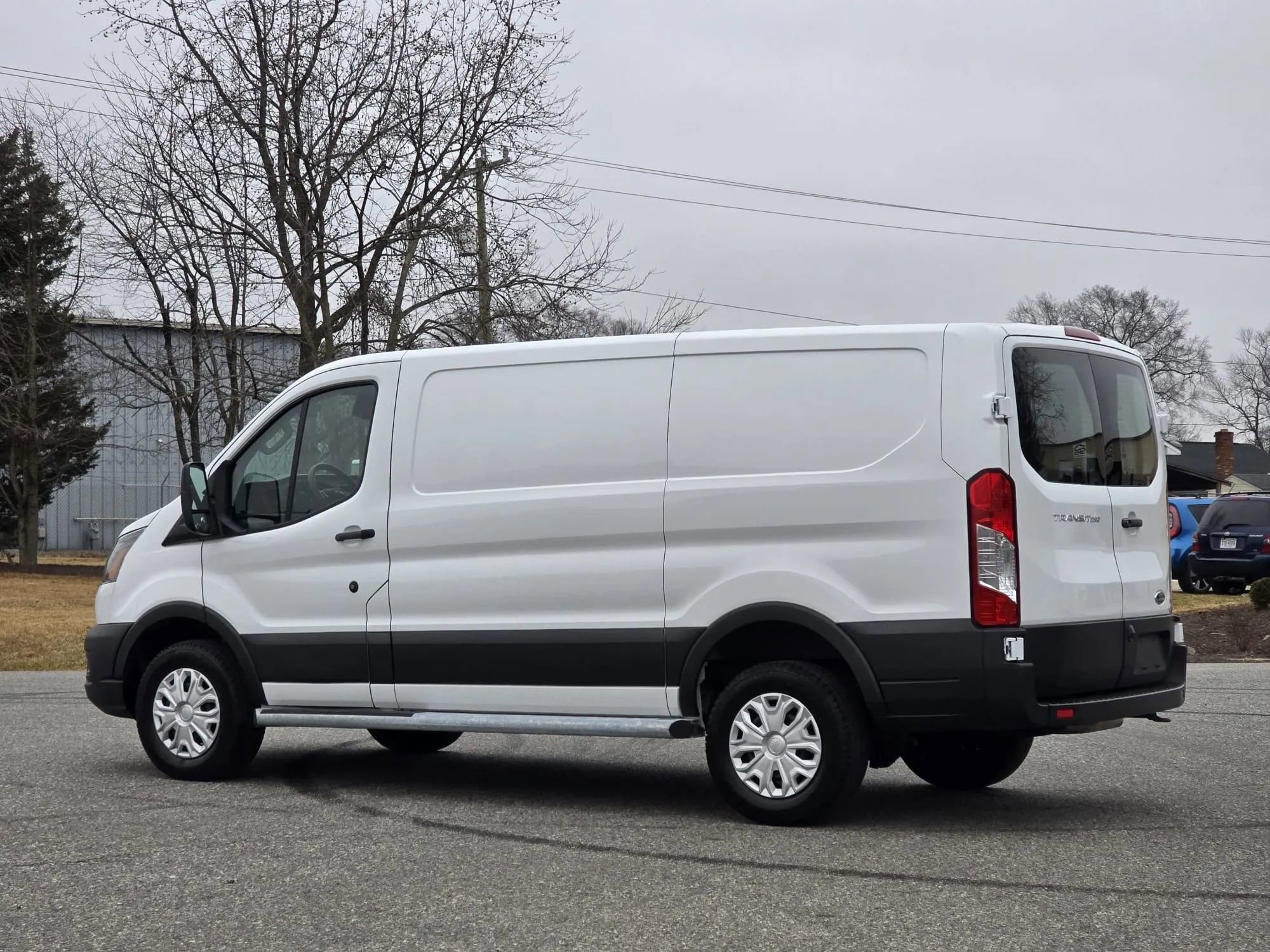 Used 2024 Ford Transit 250 Low Roof w/ Exterior Upgrade Package image 5