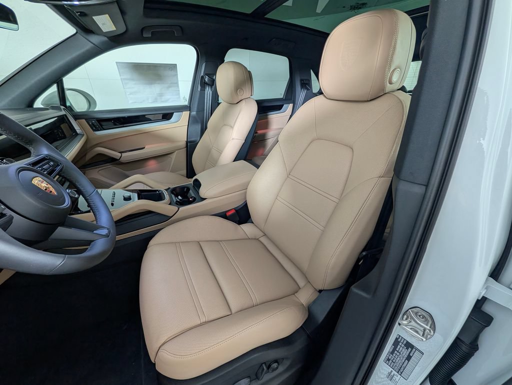 New 2026 Porsche Cayenne AWD/4WD image 5