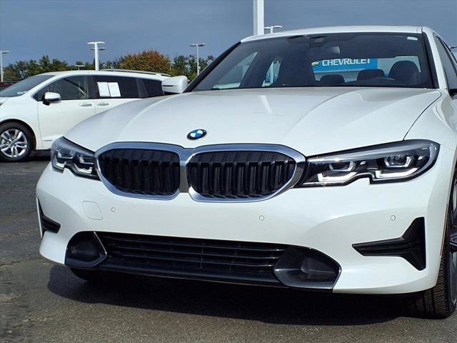 Used 2022 BMW 330i xDrive Sedan w/ Premium Package 2 image 21