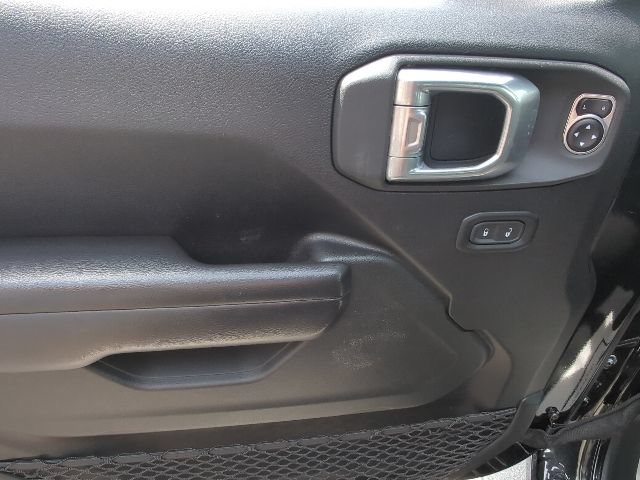 Used 2021 Jeep Wrangler Unlimited Rubicon AWD/4WD image 12
