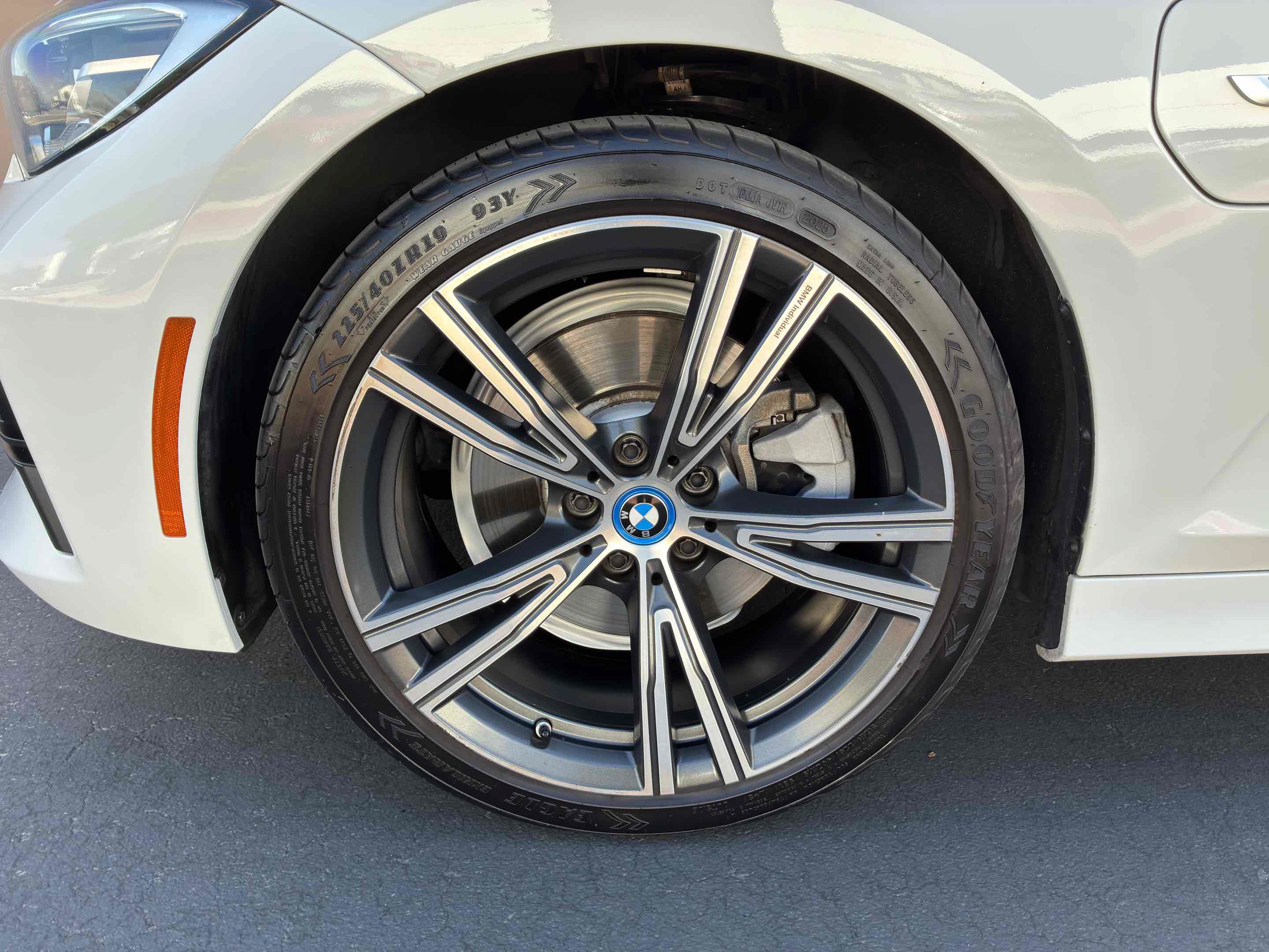 Used 2022 BMW 330e w/ Driving Assistance Package RWD image 13