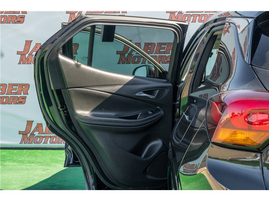 Used 2023 Buick Encore GX Select w/ Sport Touring Package FWD image 31