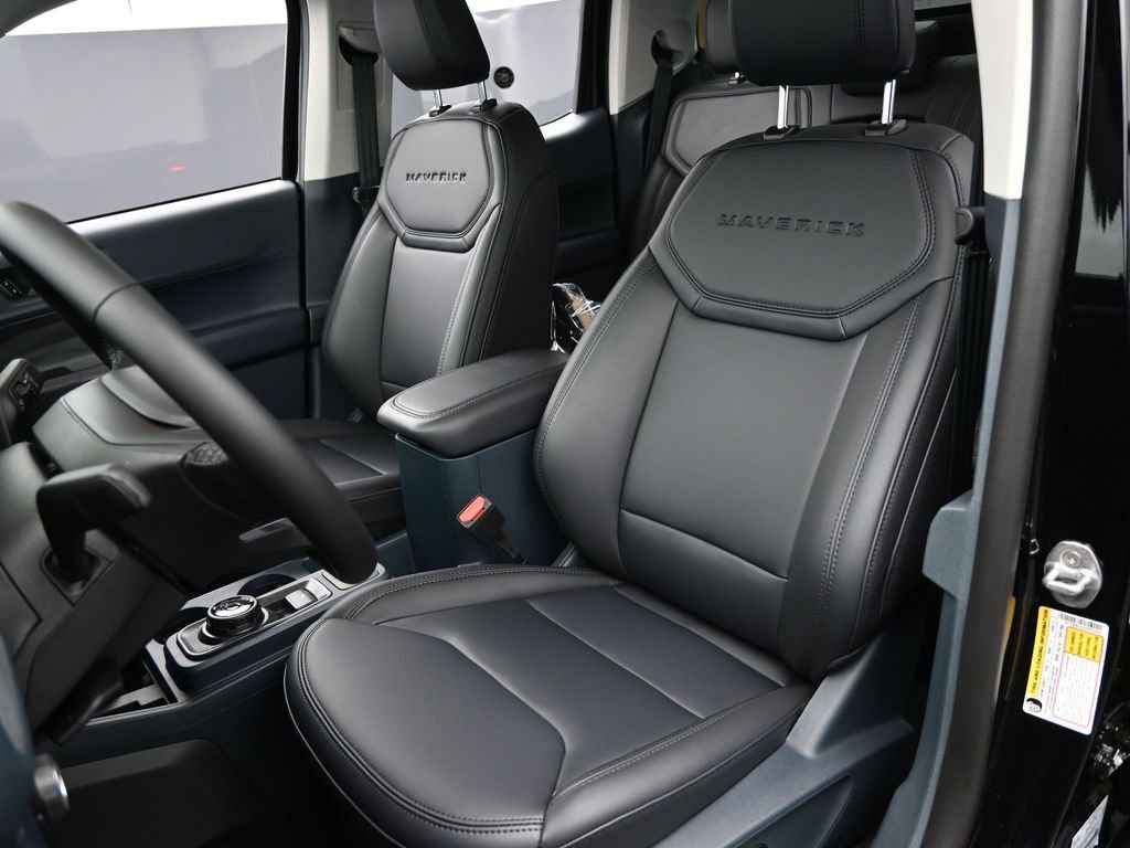 New 2025 Ford Maverick Lariat w/ Black Appearance Package image 27