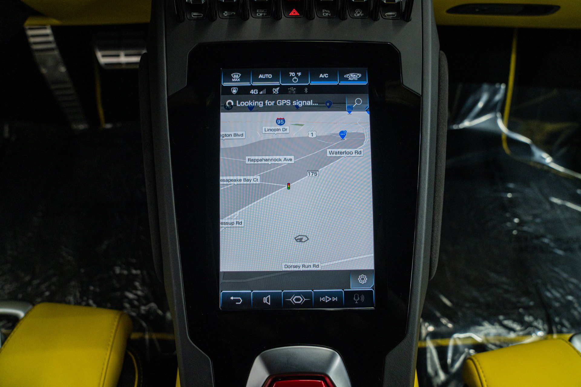 Used 2021 Lamborghini Huracan EVO RWD image 16