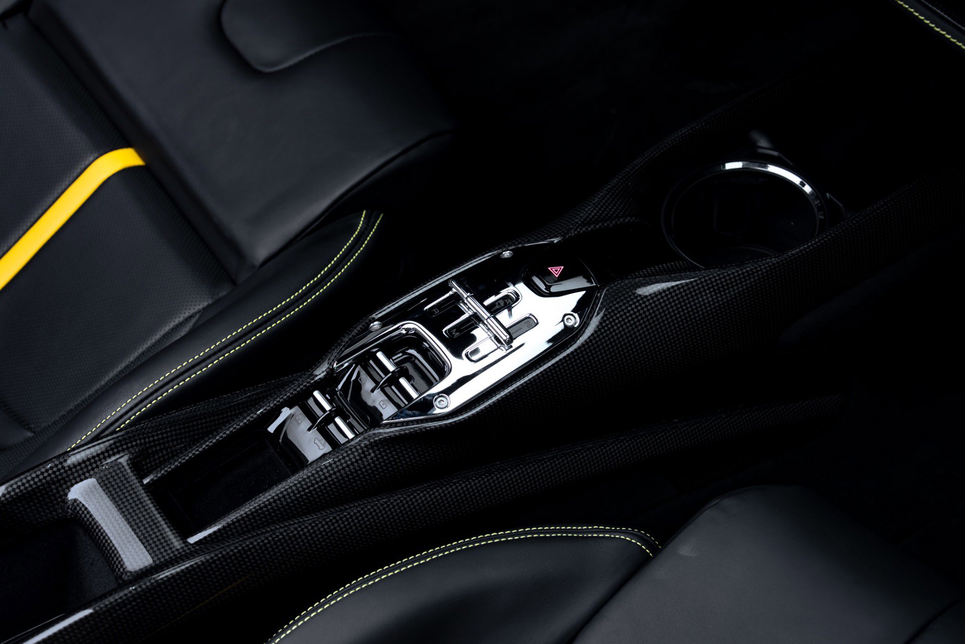 Used 2024 Ferrari SF90 Spider AWD/4WD image 40